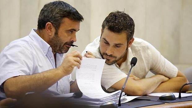 Penalva y Fullana, de Compromís, en el pleno de la Diputación de este miércoles