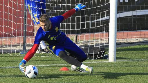 De Gea debutó con 19 años en el Atleti y un año después le fichó el Manchester United