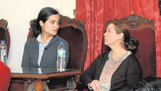 Triana Martínez y Montserrat González, dos de las condenadas por el asesinato de Isabel Carrasco, durante el juicio