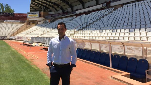 Aira en su nuevo estadio como entrenador, el Carlos Belmonte de Albacete