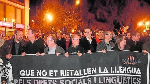 Imagen de archivo de Ximo Puig en una manifestación con miembros de Endavant, entre otros, celebrada en Castellón