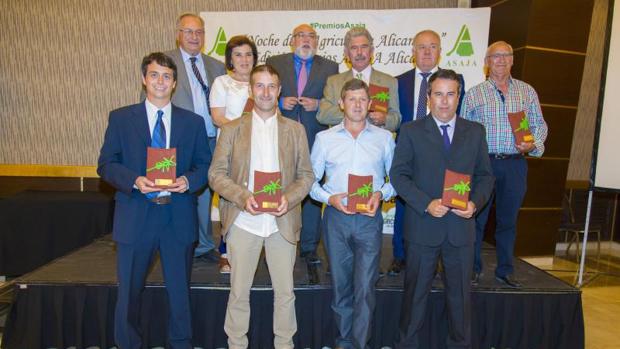 Los premiados en la Noche de la Agricultura Alicantina, con Eladio Aniorte y Rodríguez Mulero