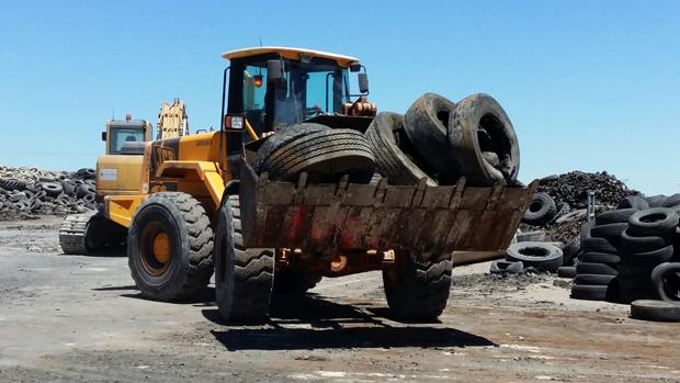 El transporte de las ruedas lo está llevando a cabo la empresa pública Tragsa, con apoyo de otra empresa pública Geacam