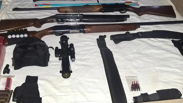 Parte de las armas intervenidas por la Policía a la banda desarticulada en Zaragoza
