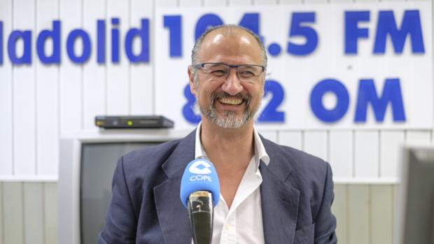 Luis Fuentes, durante su intervención en la tertulia Cope-ABC