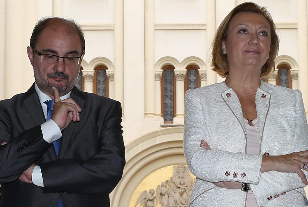 El presidente de Aragón, Javier Lambán (PSOE), junto a su antecesora, Luisa Fernanda Rudi (PP)