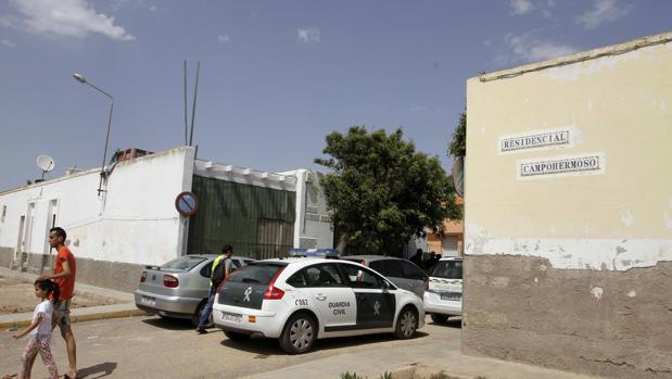 El niño recibió el golpe en una vivienda de la calle Virgen María de la barriada de Campohermoso en Níjar