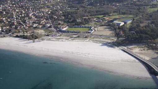 Vista aérea de la playa de Samil en Vigo