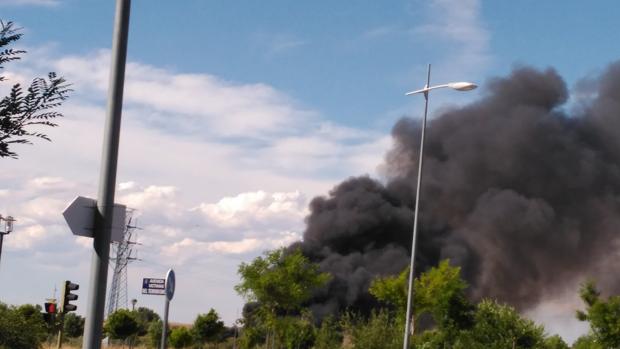 Aparatoso incendio en Alcalá de Henares