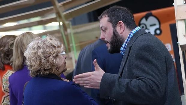 Manuela Carmena junto con Guillermo Zapata, en una imagen de archivo