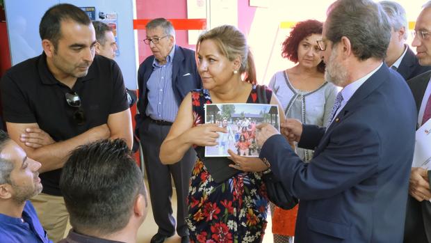 Valdeón presentó este martes junto a Aspaym el campamento «Viajar en el tiempo»