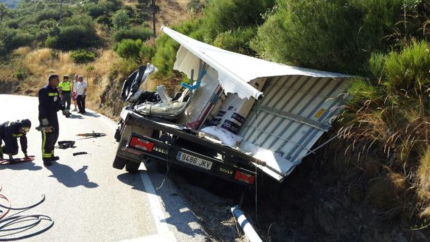 La colisión ha tenido lugar en el kilómetro 25 de la carretera LE-493