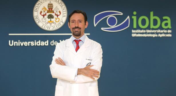 Miguel Maldonado posa ya como director del Instituto Universitario de Oftalmobiología Aplicada