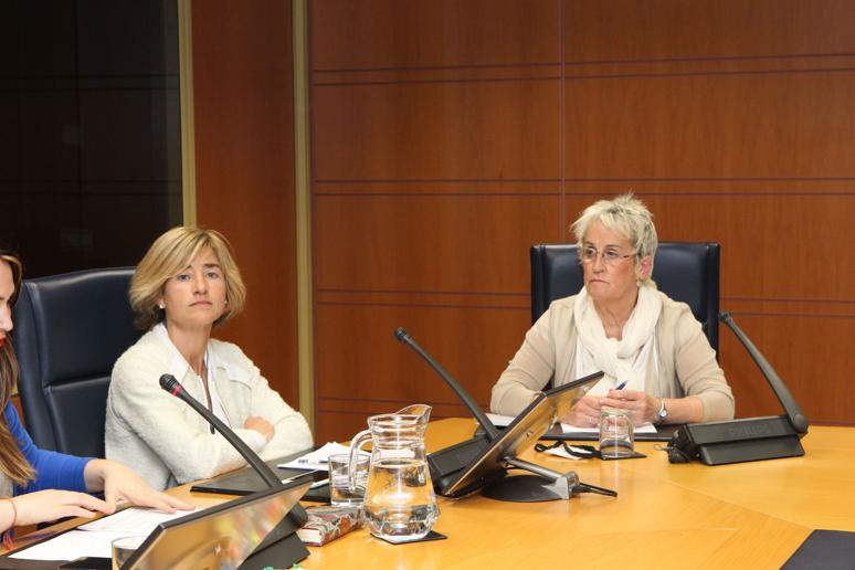 Pilar Zabala, candidata a lendakari de Podemos, junto a Asun Lasa