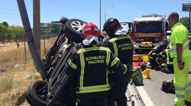 Un hombre de 58 años muere en un accidente con otros tres heridos en Madrid