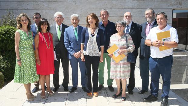 La consejera de Bienestar Social, Aurelia Sánchez, recibe en Toledo, a la Junta directiva de la federación regional de entidades de discapacidad intelectual y del desarrollo «Plena Inclusión CLM»