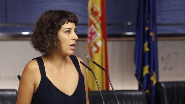 La diputada de En Marea Alexandra Fernández tras su encuentro con el Rey Felipe VI