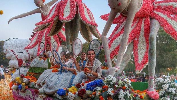 Imagen de una de las carrozas de la Batalla de Flores