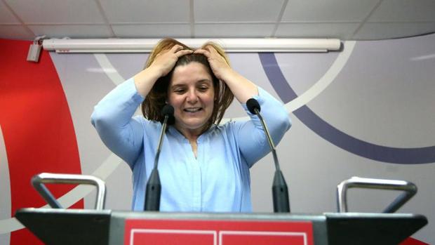 La presidenta de la gestora socialista, Pilar Cancela