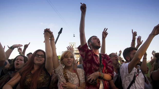 Asistentes a uno de los conciertos del Arenal Sound