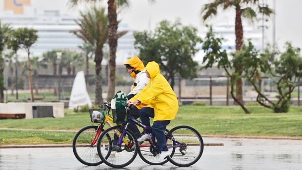 Imagen de archivo de fuertes lluvias en Valencia