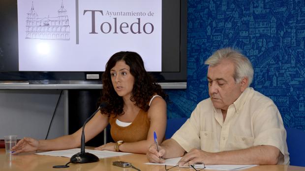 Noelia de la Cruz junto a Juan José Pérez del Pino, durante la rueda de prensa