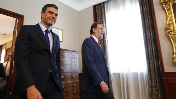 Pedro Sánchez y Mariano Rajoy, en la reunión que mantuvieron en el Congreso el 2 de agosto