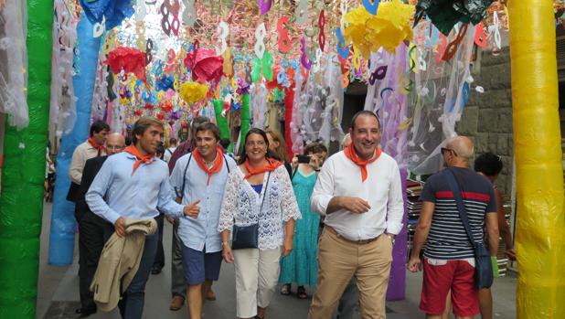 Espadaler, ayer, junto a Sonia Recasens, Jordi Daura y Oriol Gil