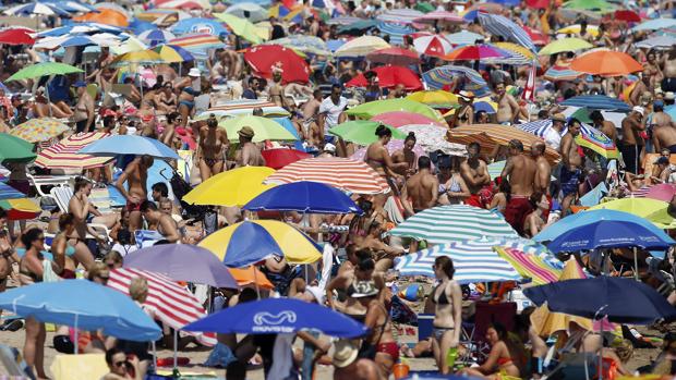 Imagen tomada este sábado en la playa de Las Arenas de Valencia