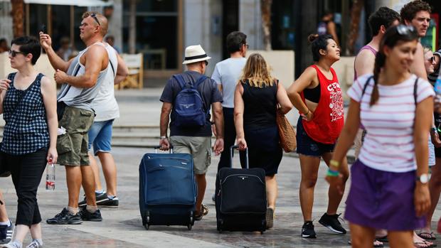 Imagen de un grupo de turistas tomada esta semana en el centro de Valencia