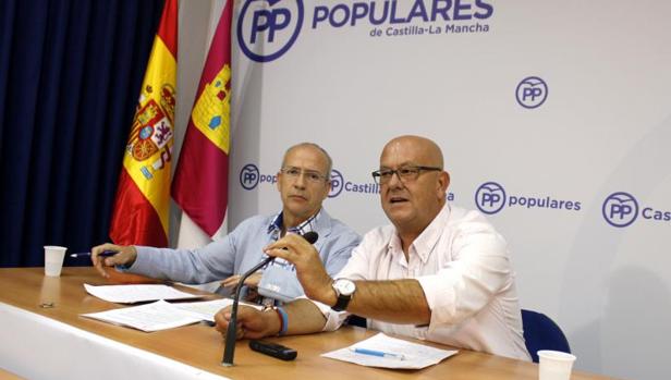 Critican que alcaldes del PSOE no pidan el Plan Garantía+55 para sus pueblos
