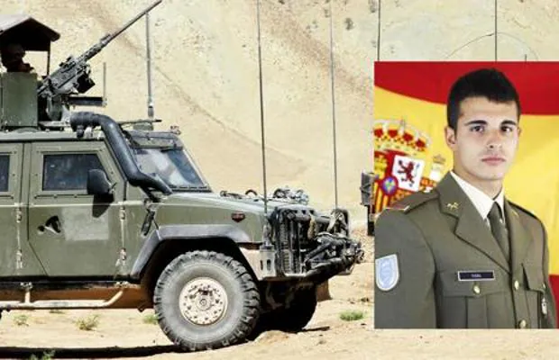 Sobre estas líneas el soldado Aarón Vidal López, fallecido cuando conducía un vehículo MLV (imagen)