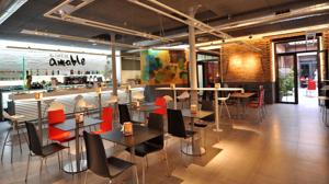 Cinco lugares donde hablar con gente extranjera y aprender idiomas