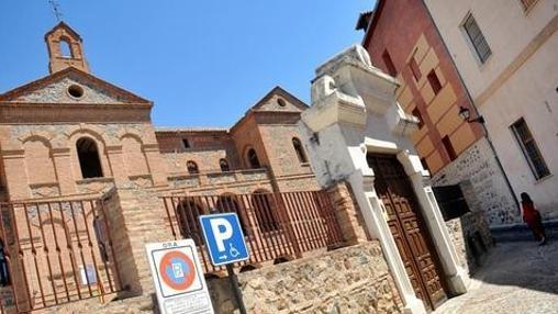 Fachada de la Escuela Oficial de Idiomas Raimundo de Toledo