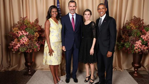 Imagen de los Reyes junto a los Obama en la recepción en el hotel Palace de Nueva York