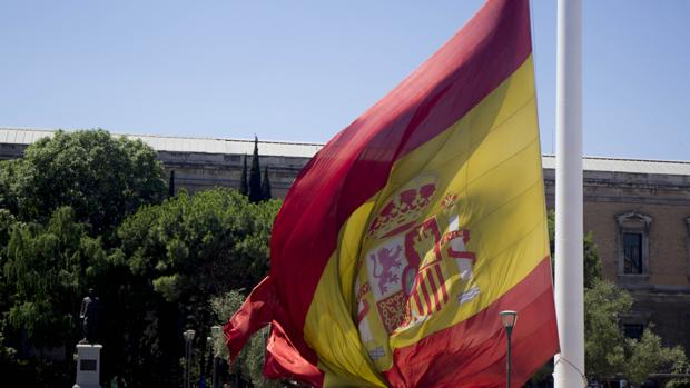 La bandera de España situada en la Plaza de Colón de Madrid