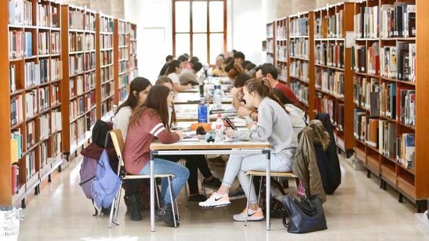 Ribó sube un 225% las tarifas de cursos de idiomas para jóvenes