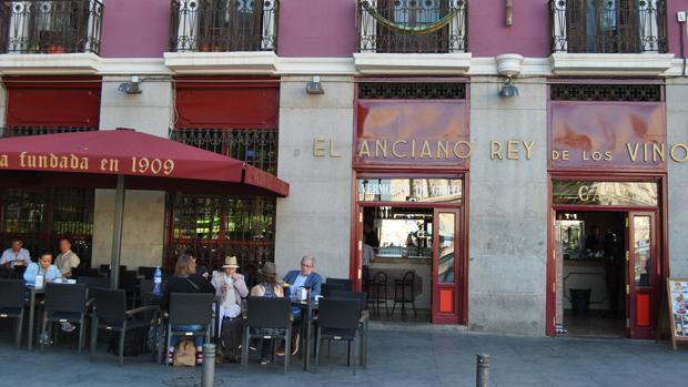 Desde 1909 esta taberna es todo un clásico para tomar buenos chatos en la capital