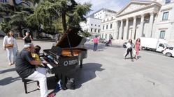 Padre e hija al piano