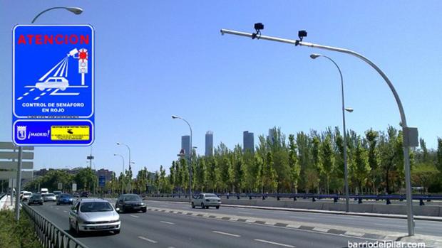 Uno de los semáforos instalados en Madrid