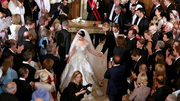 Familias Reales de todo el mundo arropan en su boda a los Príncipes Leka y Elia de Albania