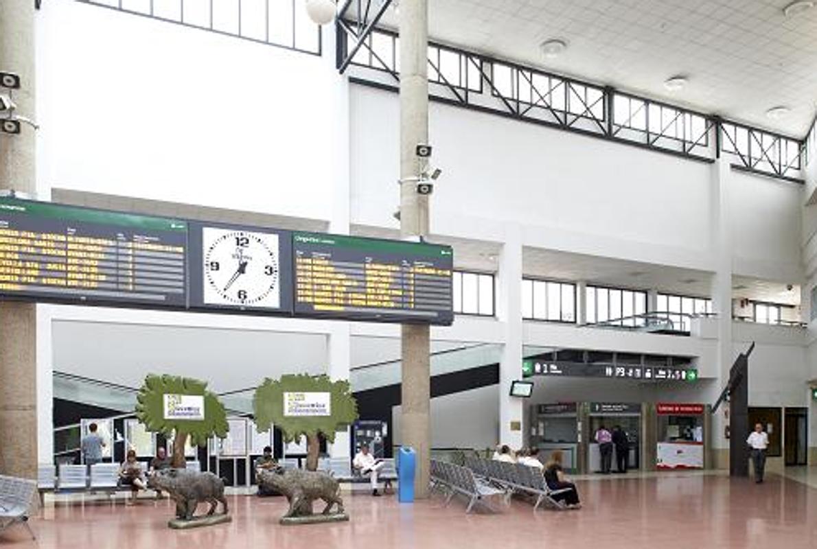 Interior de la estación del AVE en Ciudad Real