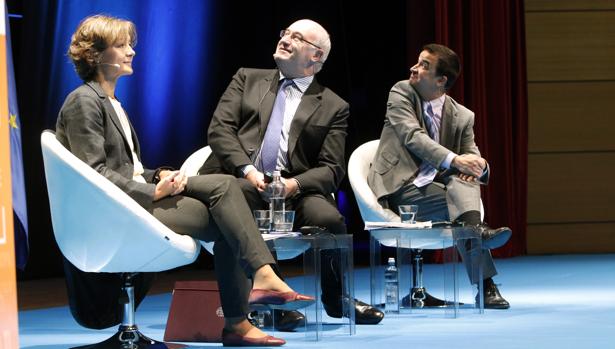 Isabel García Tejerina, Phil Hogan y Martínez Arroyo