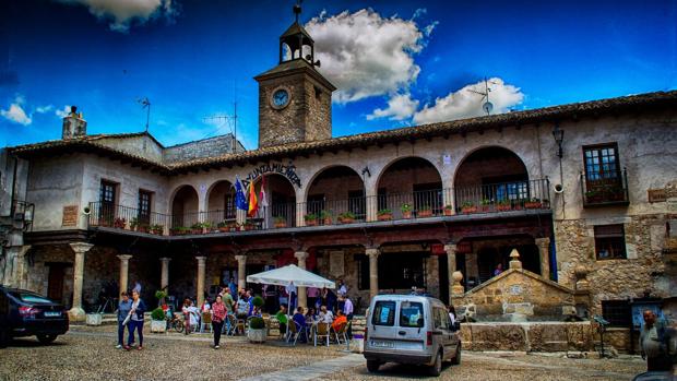 Plaza del Ayuntamiento de Budia, en Guadalajara