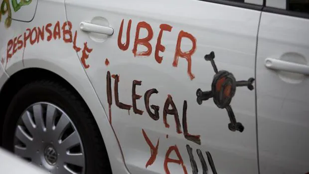 Los taxistas se quejan: «Car2go, Uber, Bla Bla Car y Cabify nos están asfixiando»