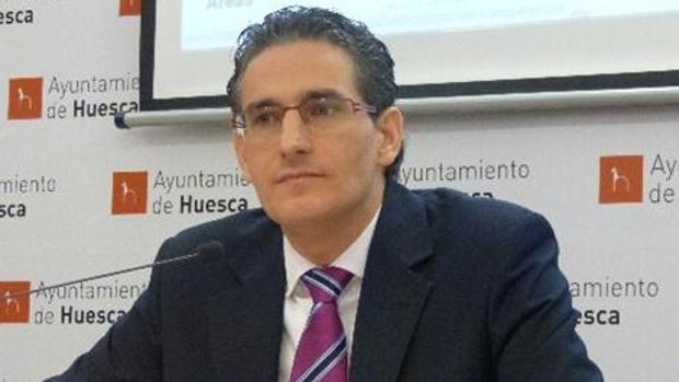 Luis Antonio Irzo, concejal del PP de Huesca acusado de malos tratos