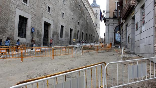 Imagen del tramo en obras tomada ayer; el acerado de la parte izquierda ya ha sido sustituitdo