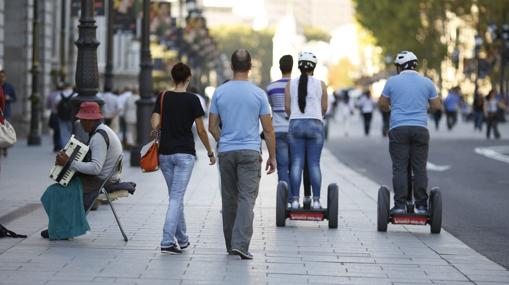 Más allá de Car2go: el «boom» de los segways o las motos eléctricas explota en Madrid