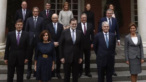 De los trece ministros de Rajoy, solo Santamaría y Cospedal prometieron sus cargos ante el Rey