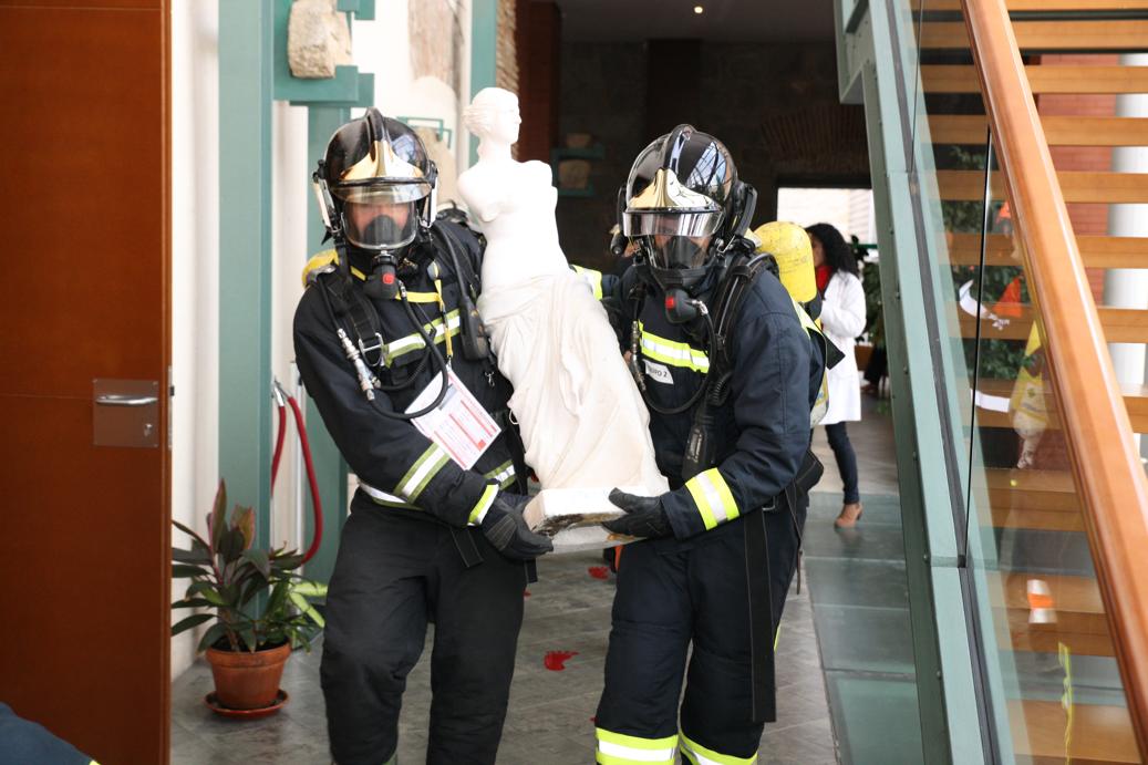 Simulacro de evacuación de bienes culturales en una jornada de formación celebrada en Ávila